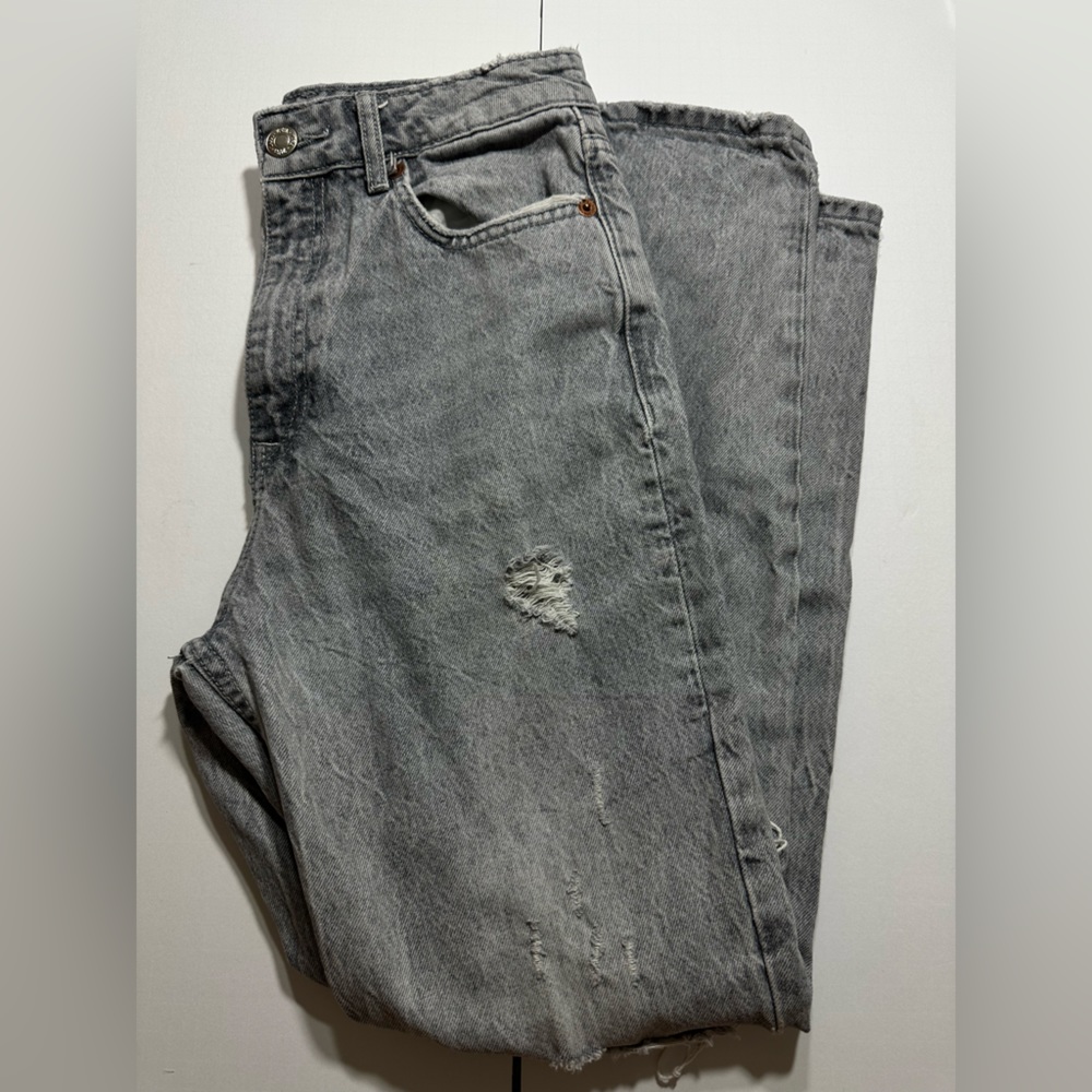 Zara Jeans | Zara Mom Fit Faded Gray Black Distressed Ripped Jeans